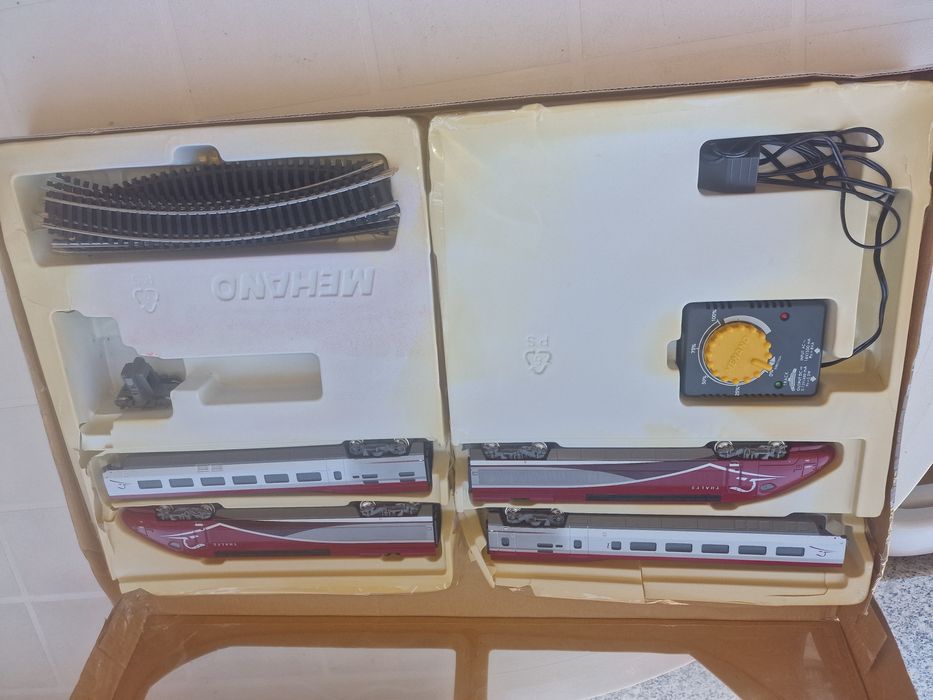 Varios comboios para oferecer natal