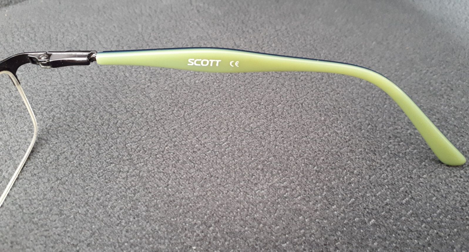 Óculos de aumentar Scott