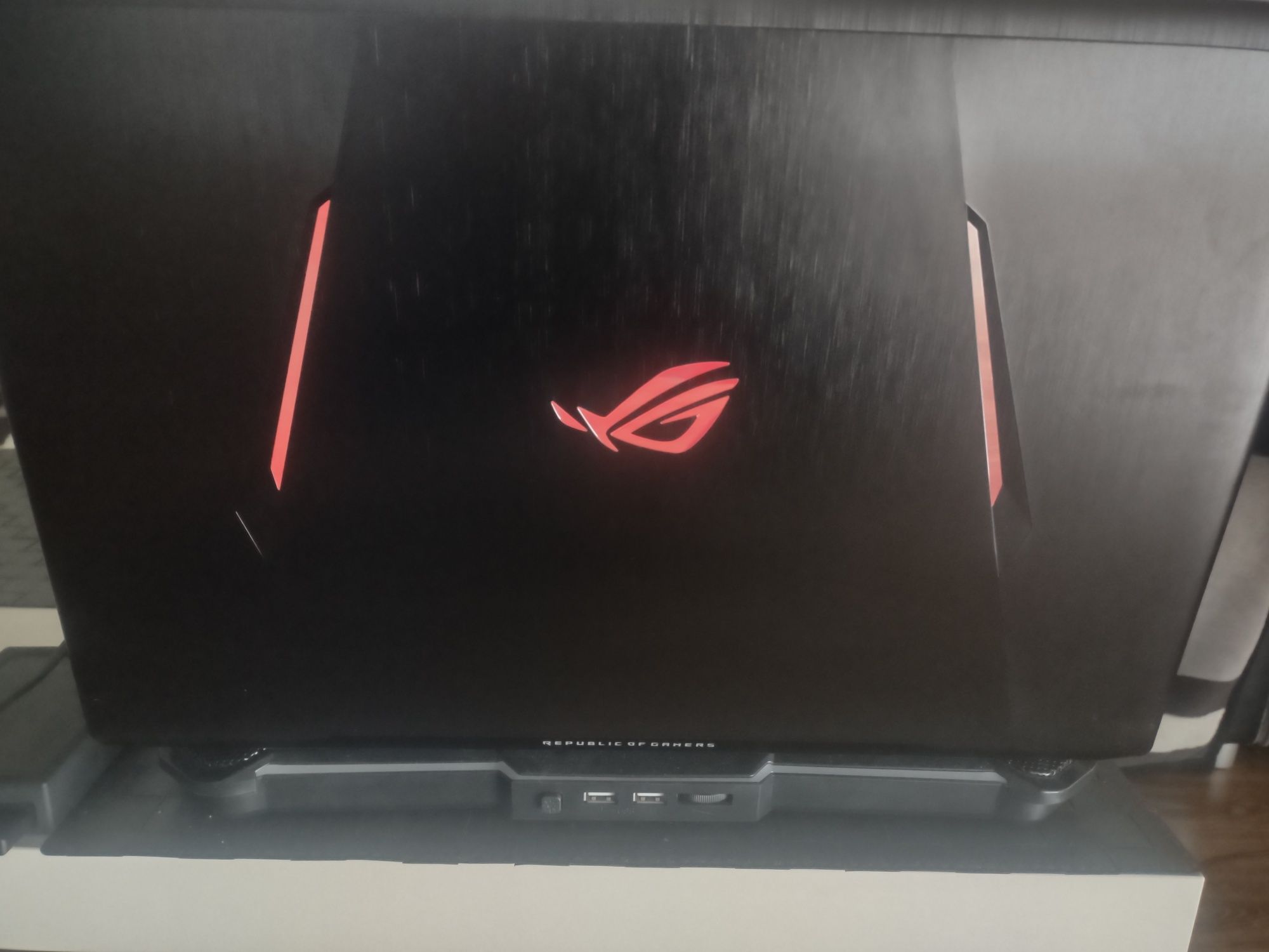 Laptop Asus ROG Strix GL753VE i7700HQ, 8GB Ram, 256GB SSD, GTX 1050Ti