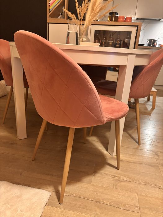 Stół bjursta + 4 krzesla welurowe