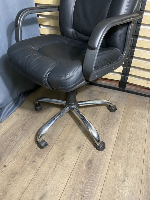 Продам Кресло офисное  геймерское игровое компьютерное