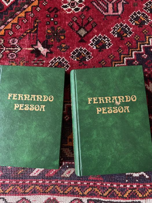 Lote de 2 livros Fernando Pessoa