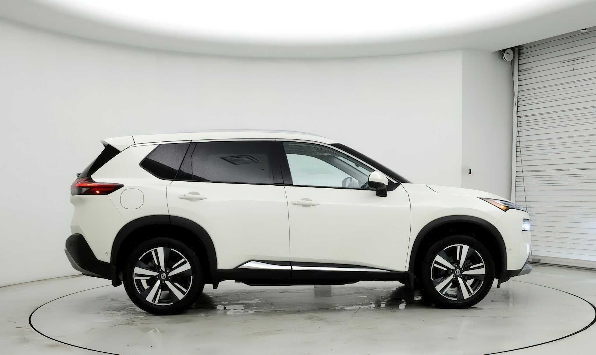 Nissan Rogue 2021 White