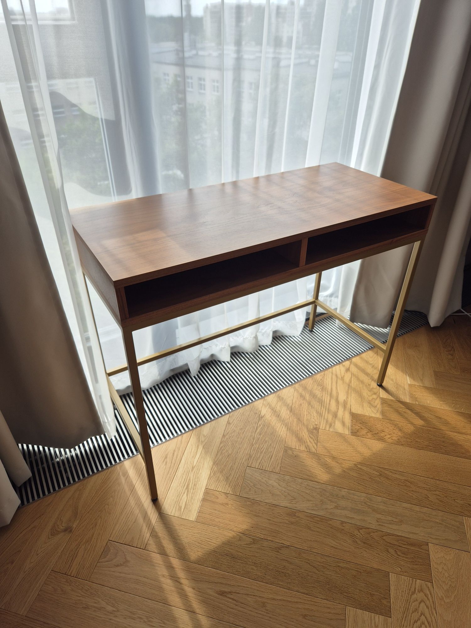 Biurko / toaletka – 100×45 cm, złote metalowe nogi