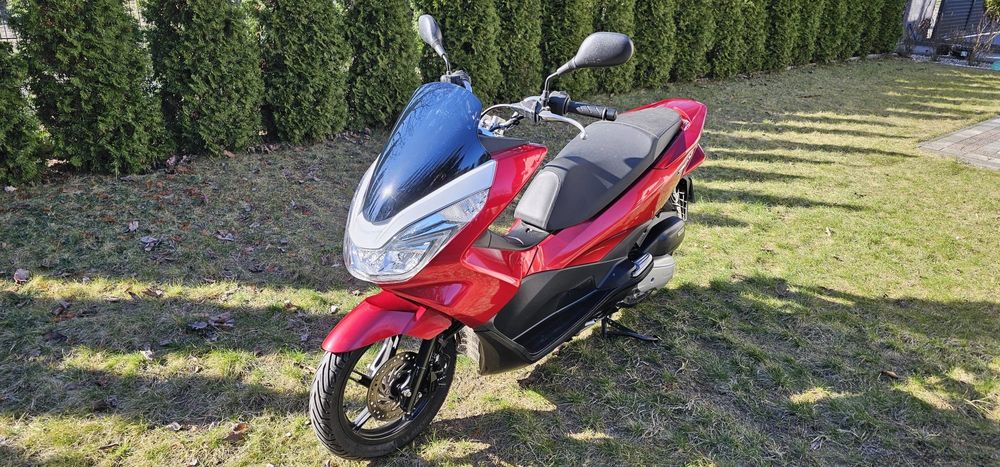 Skuter Honda PCX 125cm jak NOWA przebieg 3 tys.km jak Forza N-max X-ma
