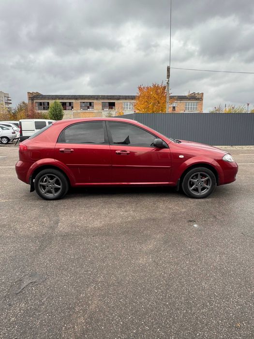 Chevrolet Lacetti 2006 хетчбек 1.4Л бензин