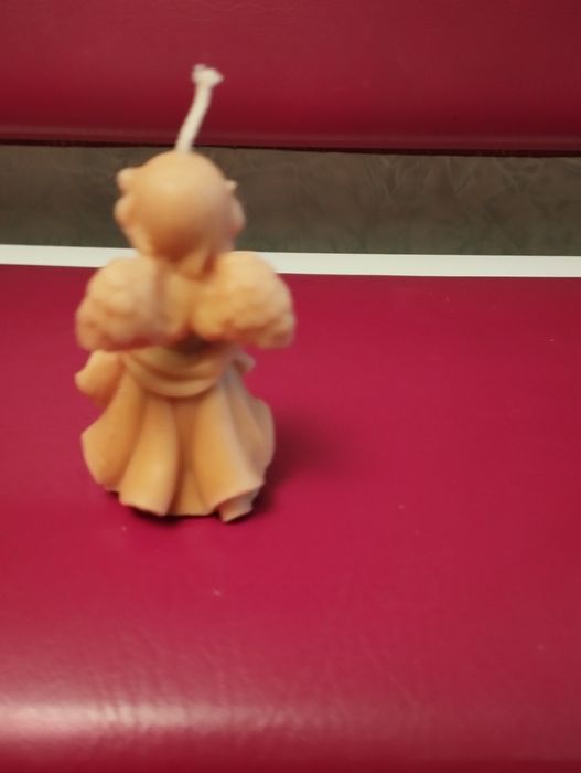 Свеча ангел з голубом в отличном состоянии стоит 75гр новая пишите уп