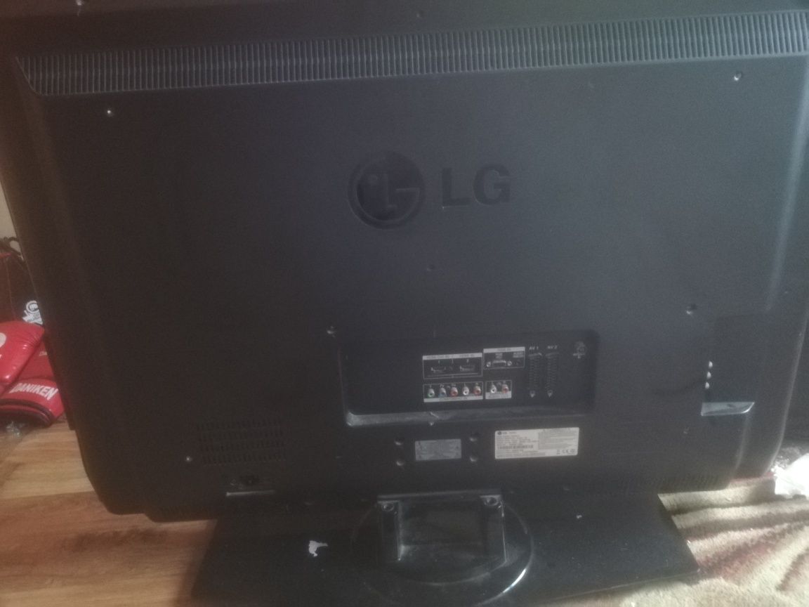 Telewizor LG uszkodzony