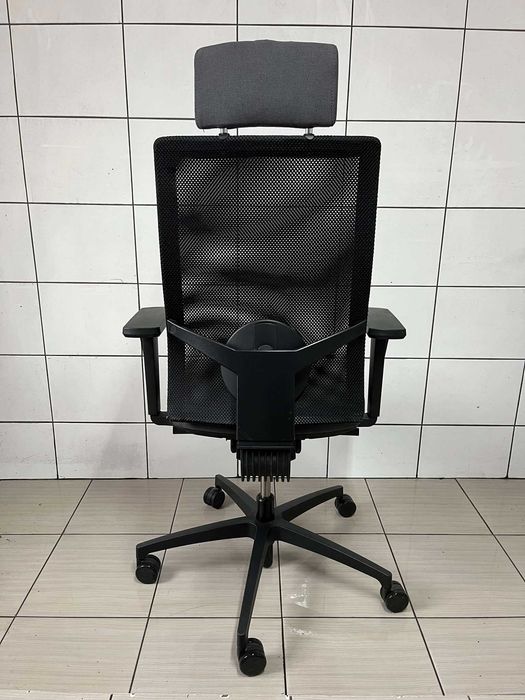 Fotel biurowy obrotowy ergonomiczny Dauphin TakeOver szary zagłówek