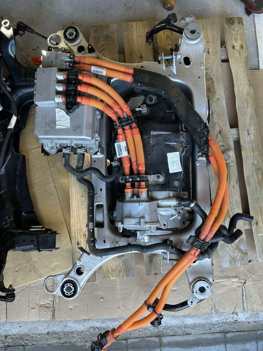 Підвіска Volvo XC40 Recharge Важіль Полуось Амортизатор