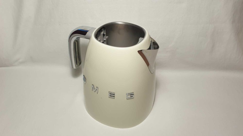 Czajnik elektryczny Smeg KLF04CREU 2400 W Krem Połysk.