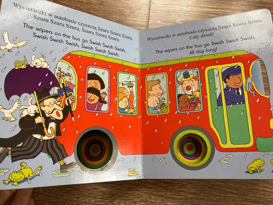 Дитяча книга картонка the wheels on the bus/kola w autobusie kreca