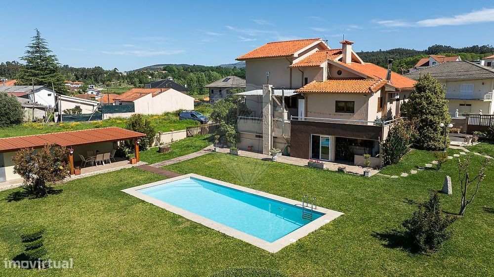 Moradia T4 para venda