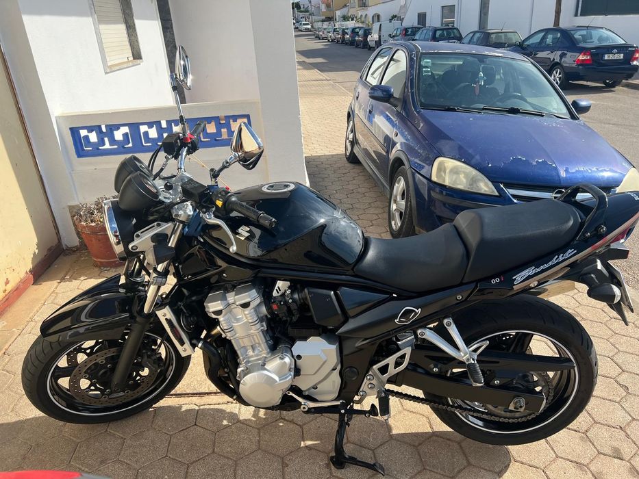 Vendo mota Suzuki bandit 2011