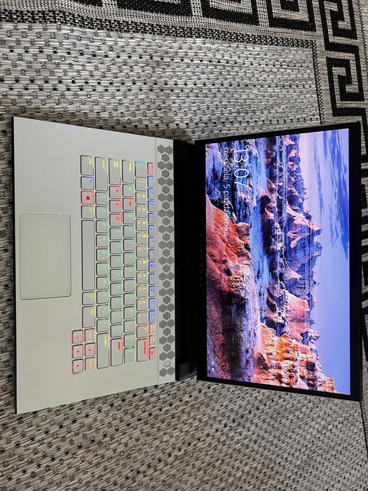 Dell Alilenware M15 R3 i7-10750H Nvidia RTX 2060 6GB 1000GB SSD 144Hz