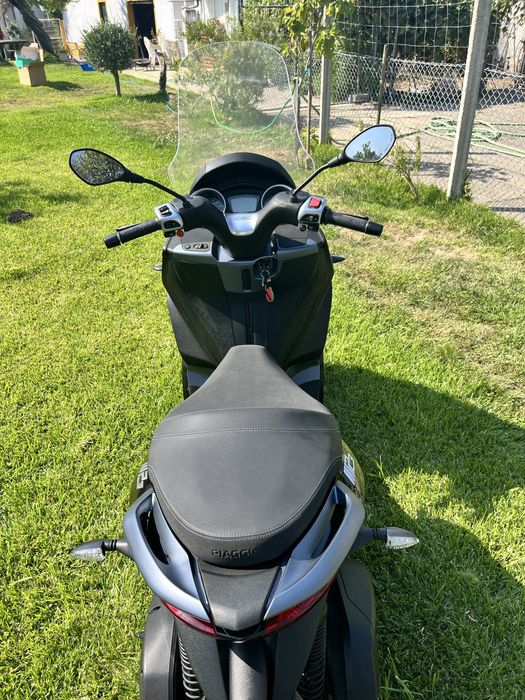 Piagio MP3 300 hpe - menos de 1000kms