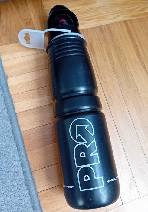 Bidon rowerowy włoskiej firmy ELITE model PRO , poj.850ml /NOWY/.