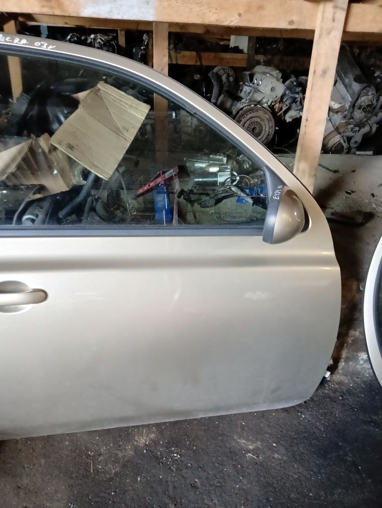 Nissan Micra K12 Drzwi Prawe przednie EY24