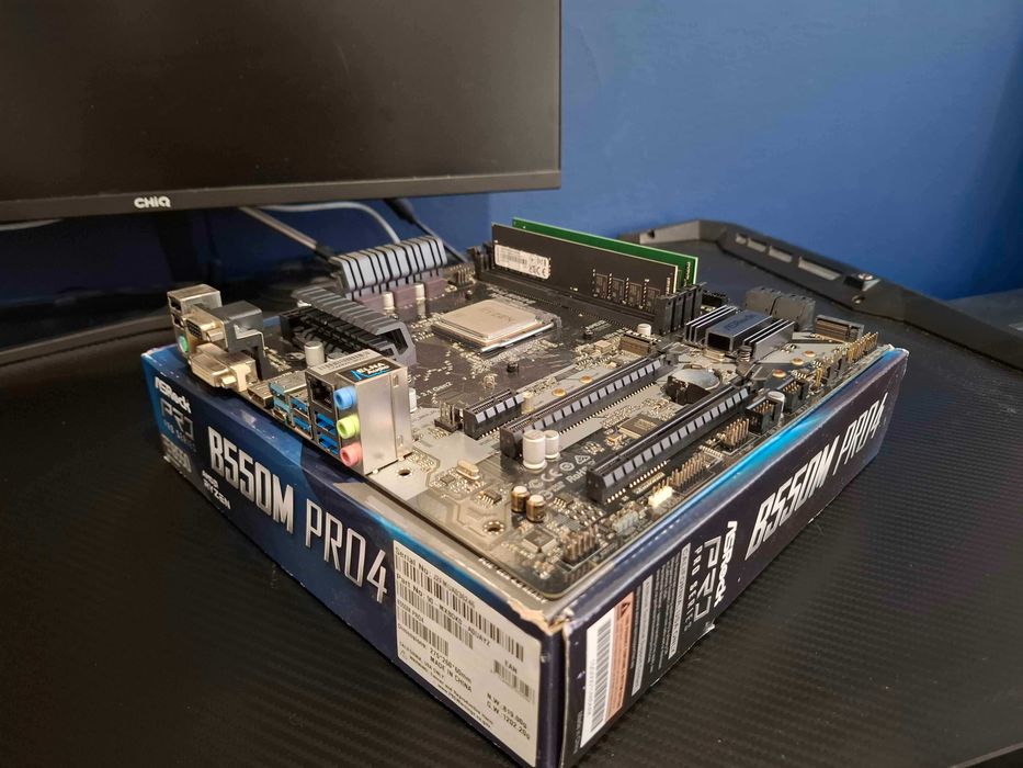 Płyta B450M + Ryzen 5 + 16gb DDR 4 RAM