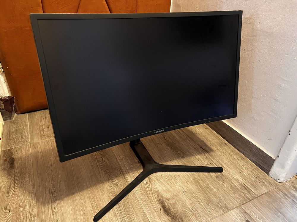 Monitor Samsung LC27HG70 QLED 27” 144Hz 1ms WQHD Gaming HDR