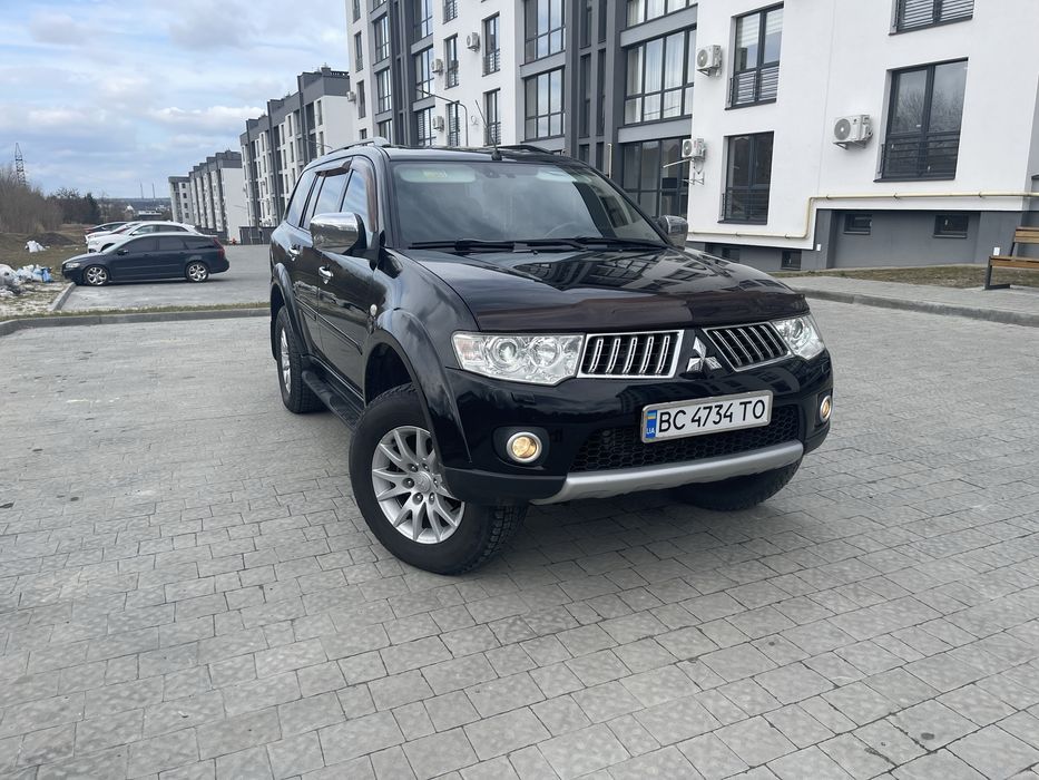 Pajero sport 2011