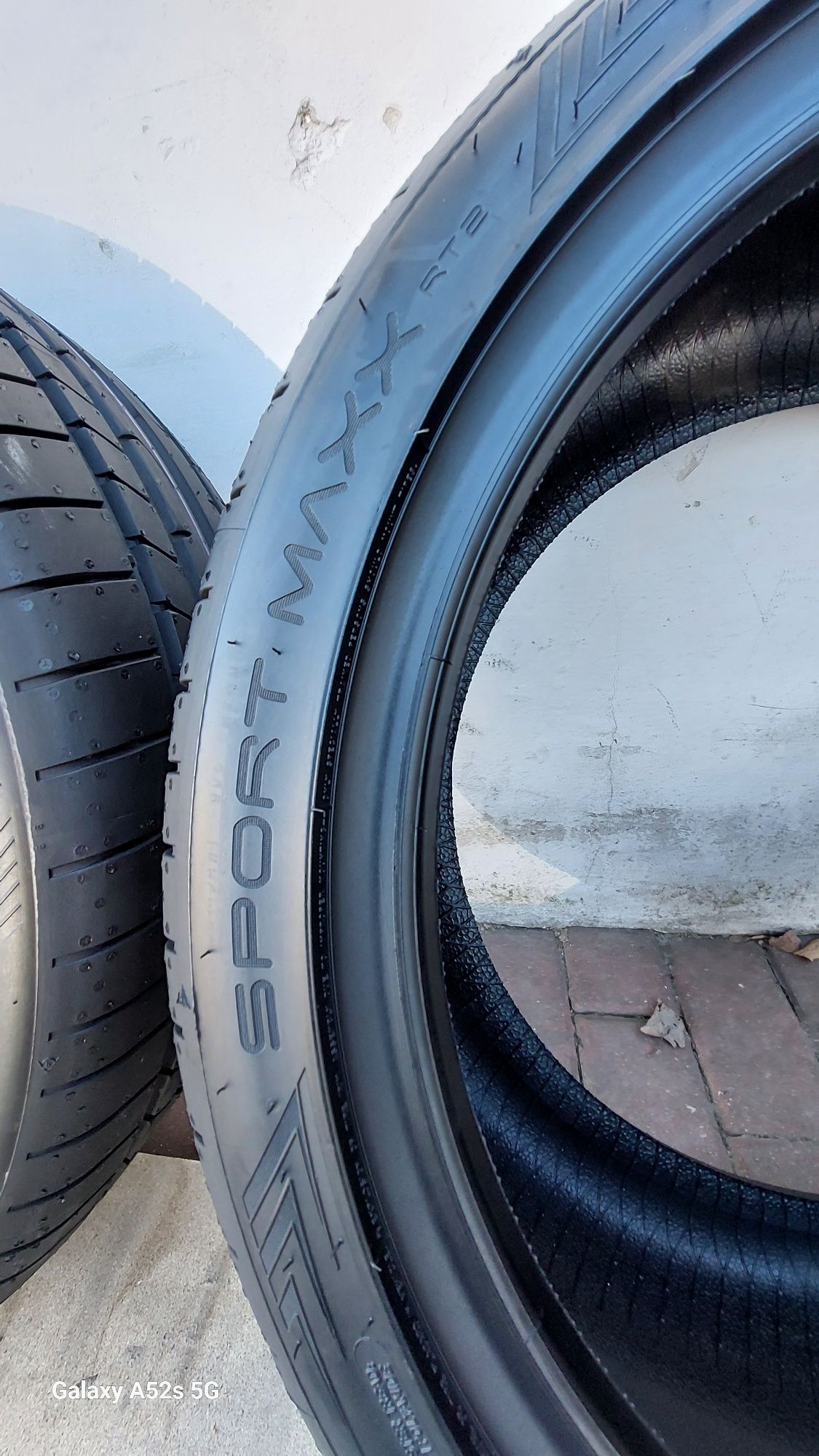 Dunlop Sport Maxx RT2  225/40/R18
