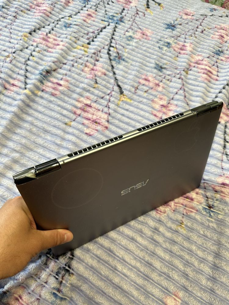 Ноутбук Asus ZenBook Flip 14 Q406DA сенсорный экран