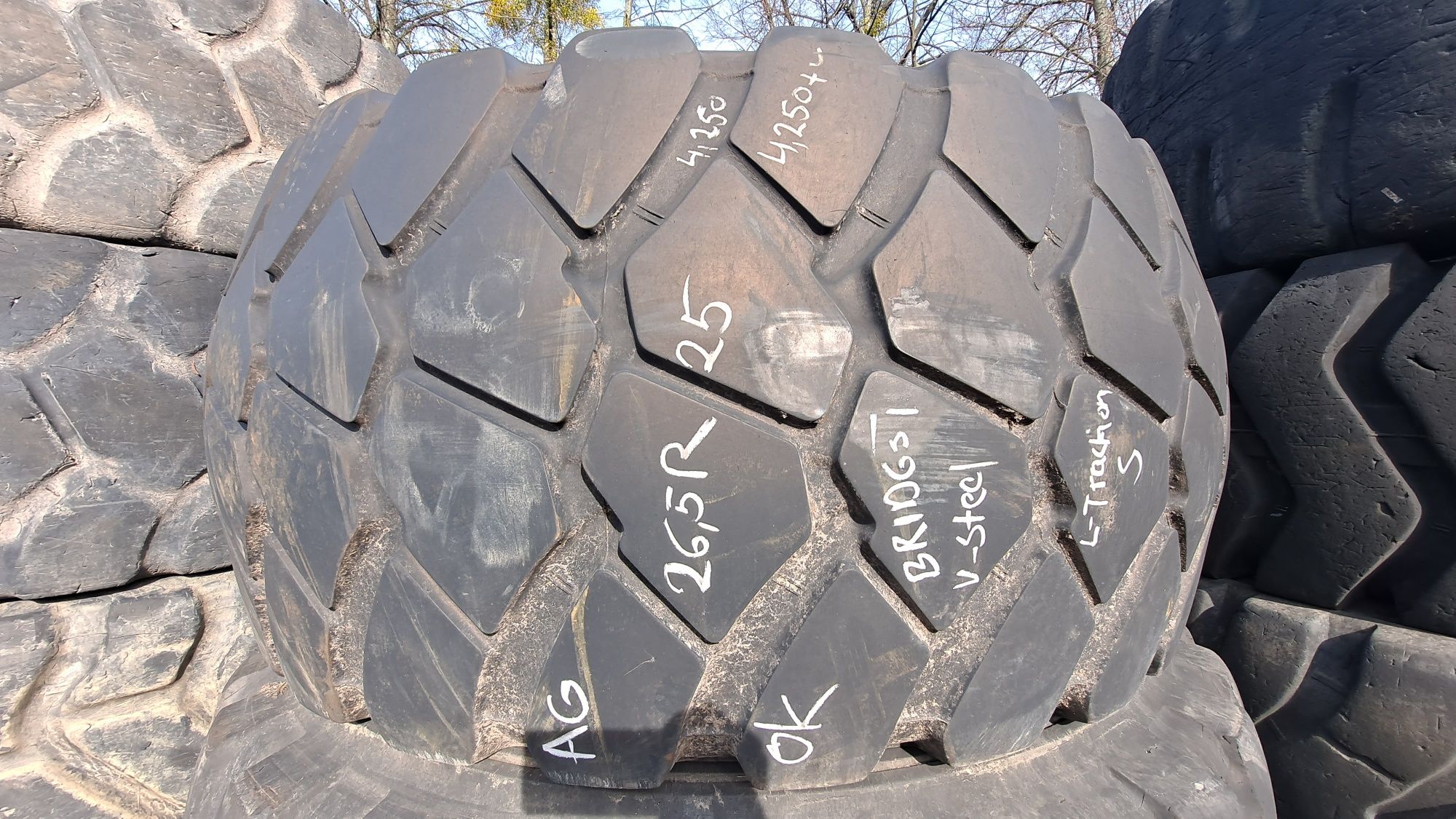 Bez napraw 26.5R25 Bridgestone