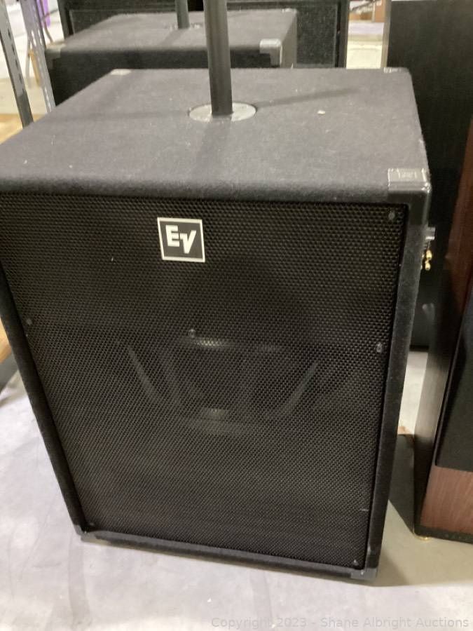 2 Subwoofer EV T18
