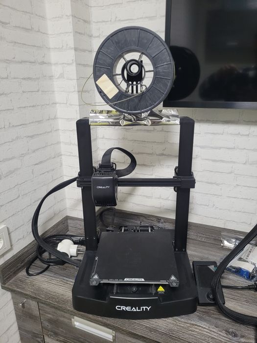 Продам новый 3д принтер creality ender 3 v3 se