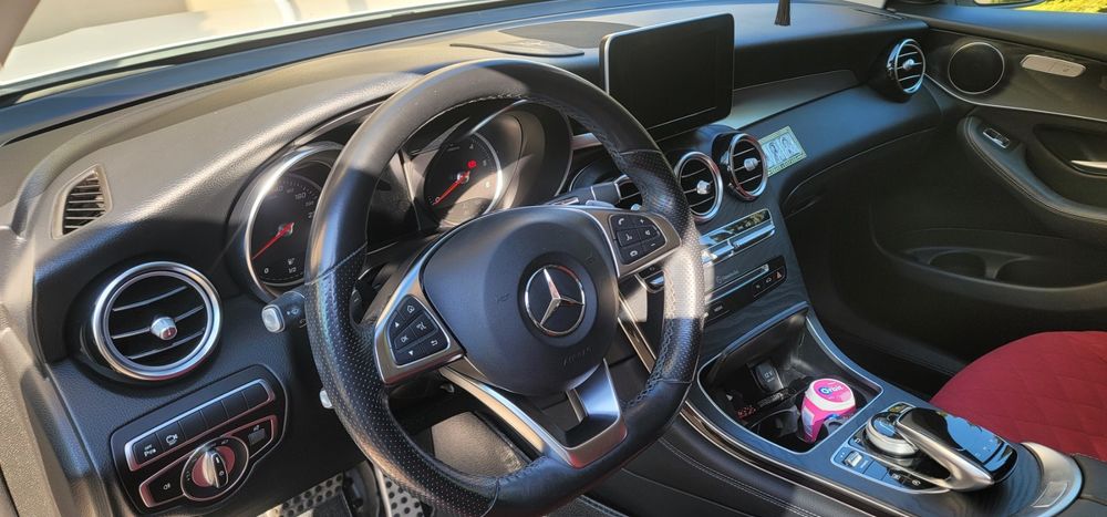 Мерседес-Бенц GLC 220 AMG