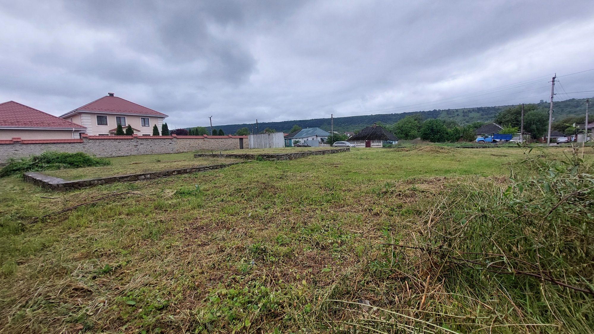 Продам 16 соток. Пр-т Незалежності,106к.