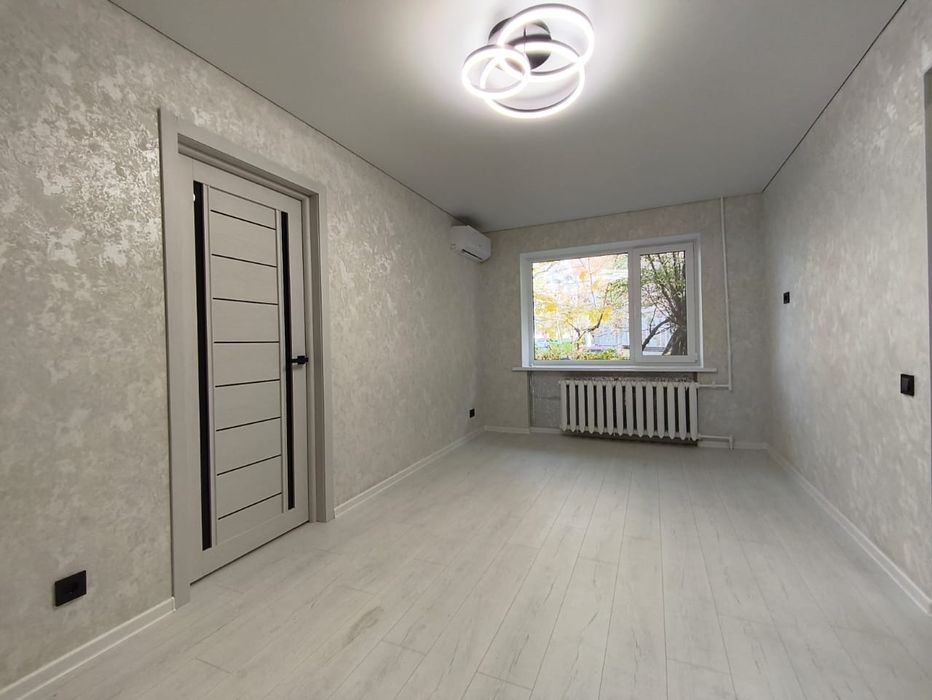 Продаю отличную 2х комнатную квартиру в Центре.