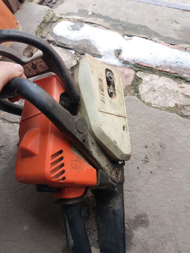 Продам бензопилу 180 штиль