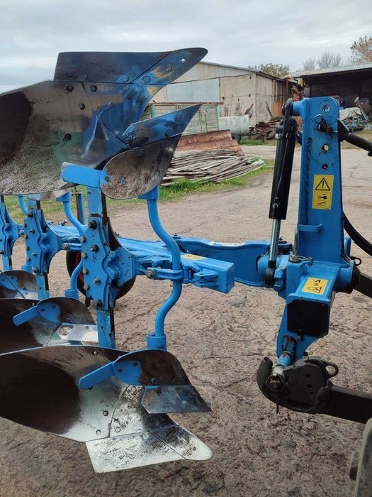 Плуг Lemken Opal 090. Дуже добрий стан
