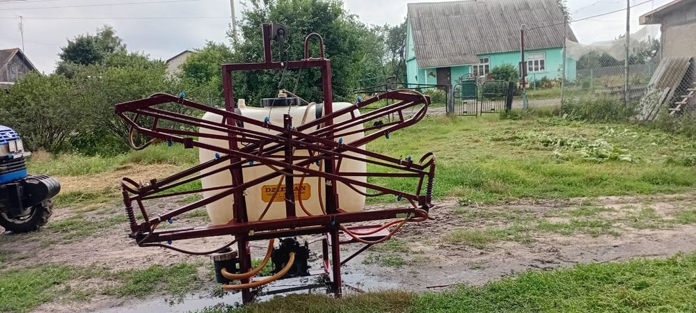 Оприскувач ширина захвату 10 метрів н