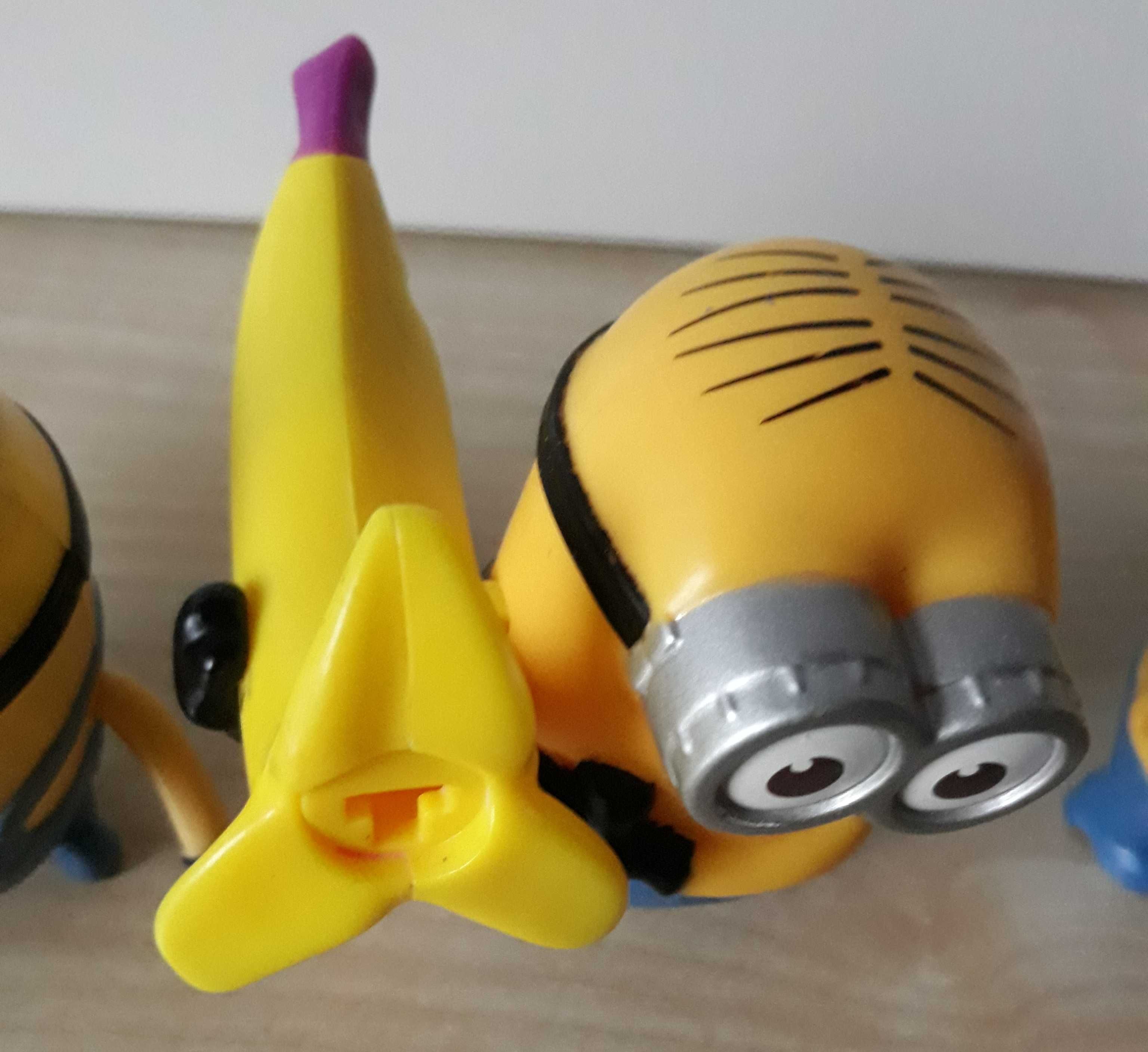 Minionki Minionek z gitarą, z bananem figurka 3szt. zestaw