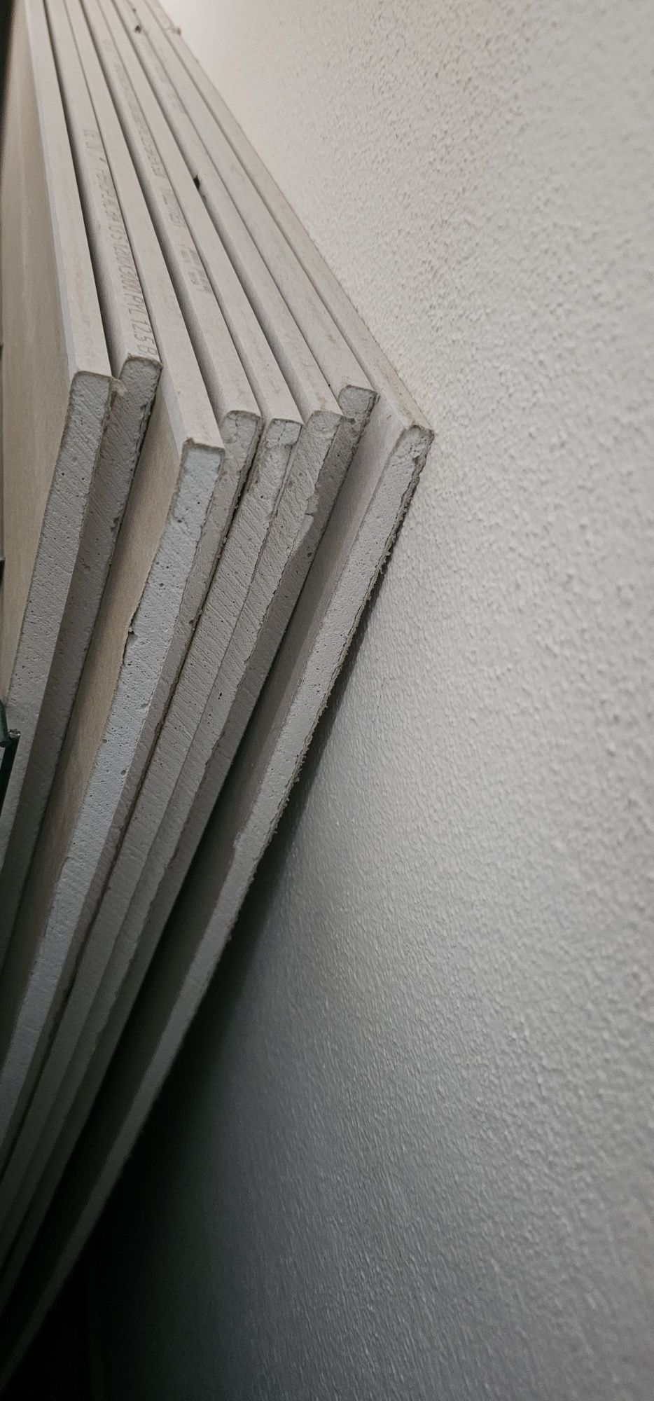 Vende-se Placas de gesso + placas XPS+ lã mineral volcalis