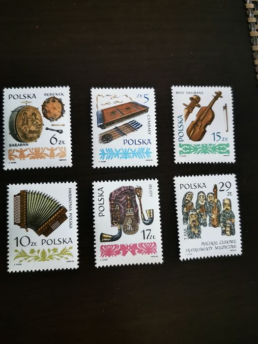 Znaczki pocztowe polskie ludowe instrumenty muzyczne 1982r.