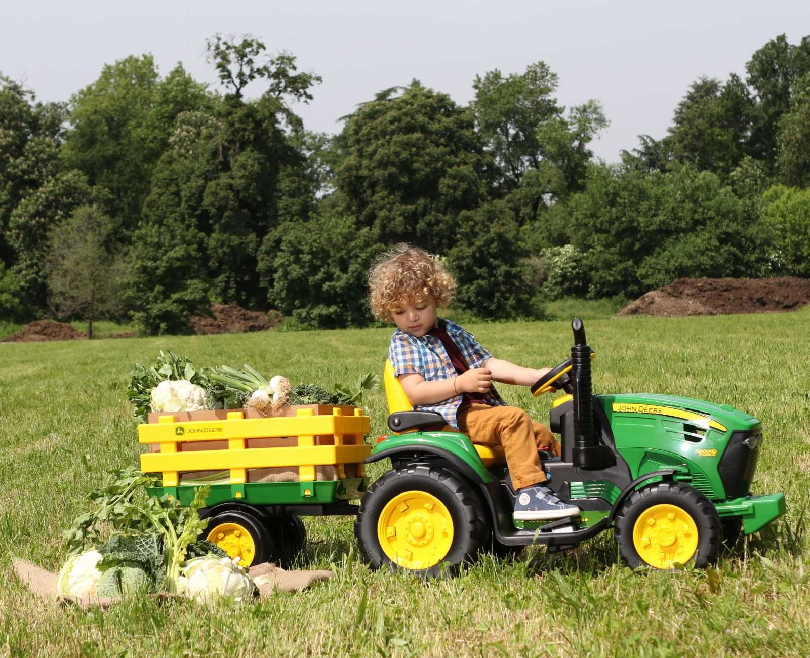 Peg Perego JOHN DEERE traktor dla dzieci.Na wysyłkę Auto na akumulator