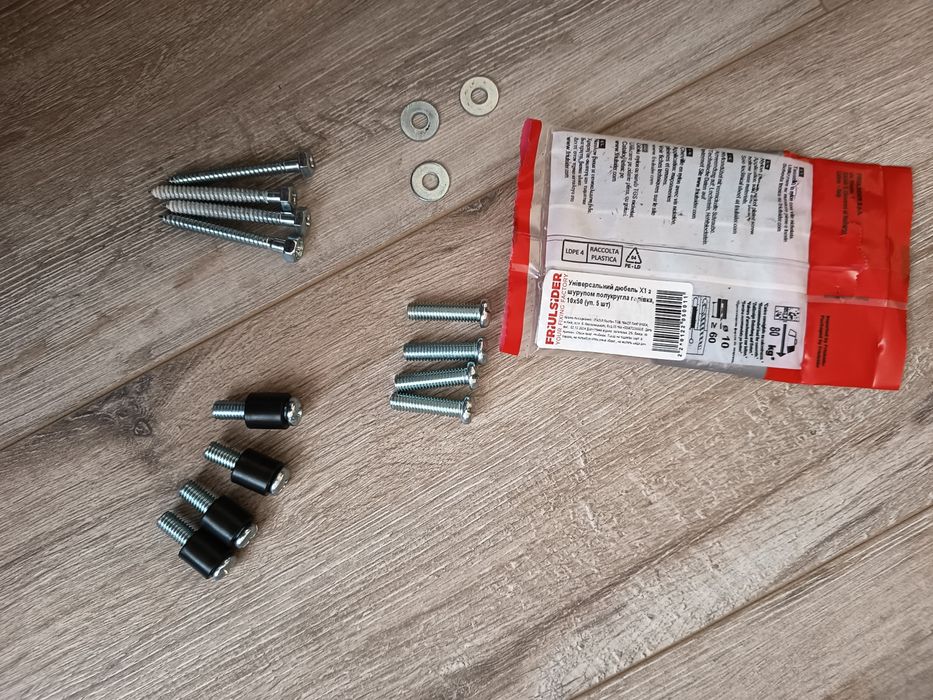 кріплення для телевізора