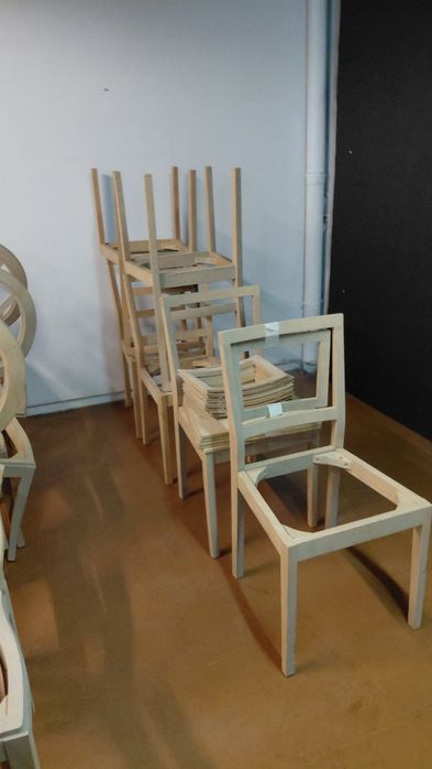 Cadeiras soltas (algumas bruto e por estofar) desde 10 eur