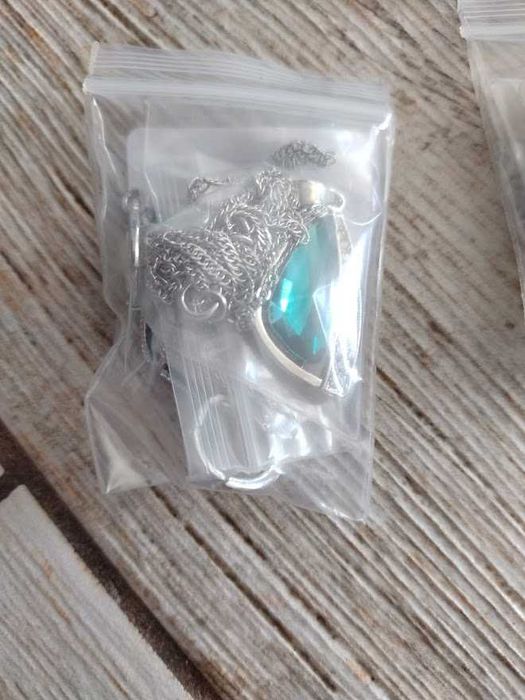 cyrkonia biżuteria damska naszyjnik wisiorek kolczyki walentynki