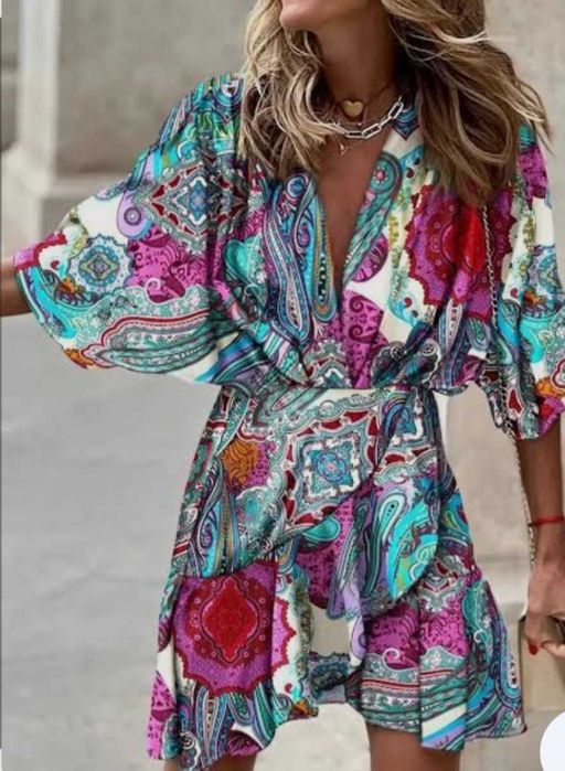 Sukienka mini z falbanami nietoperz casual styl boho