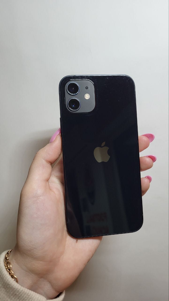 iPhone 12 64 GB + AirPods Pro 2 в подарунок