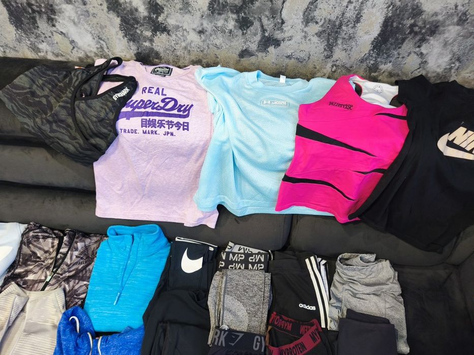 Mega paka ubrań sportowych damskich mix rozm . Oryginalne