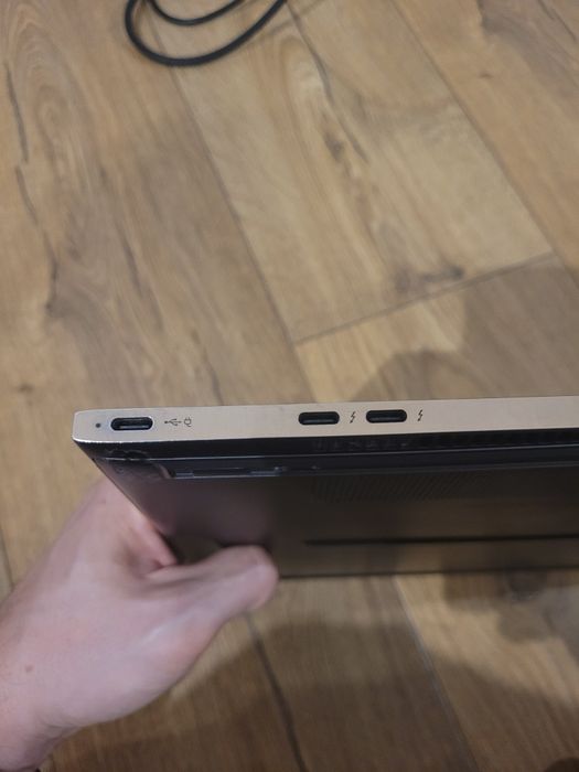 HP Spectre model : 13-af000nw