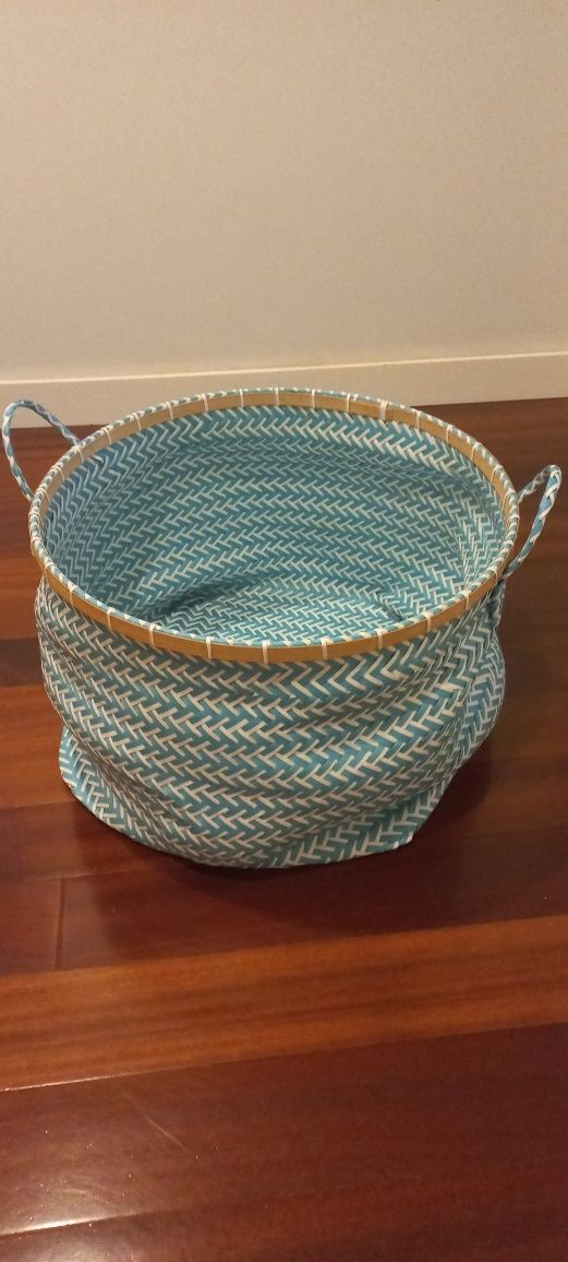 Cesta de arrumação