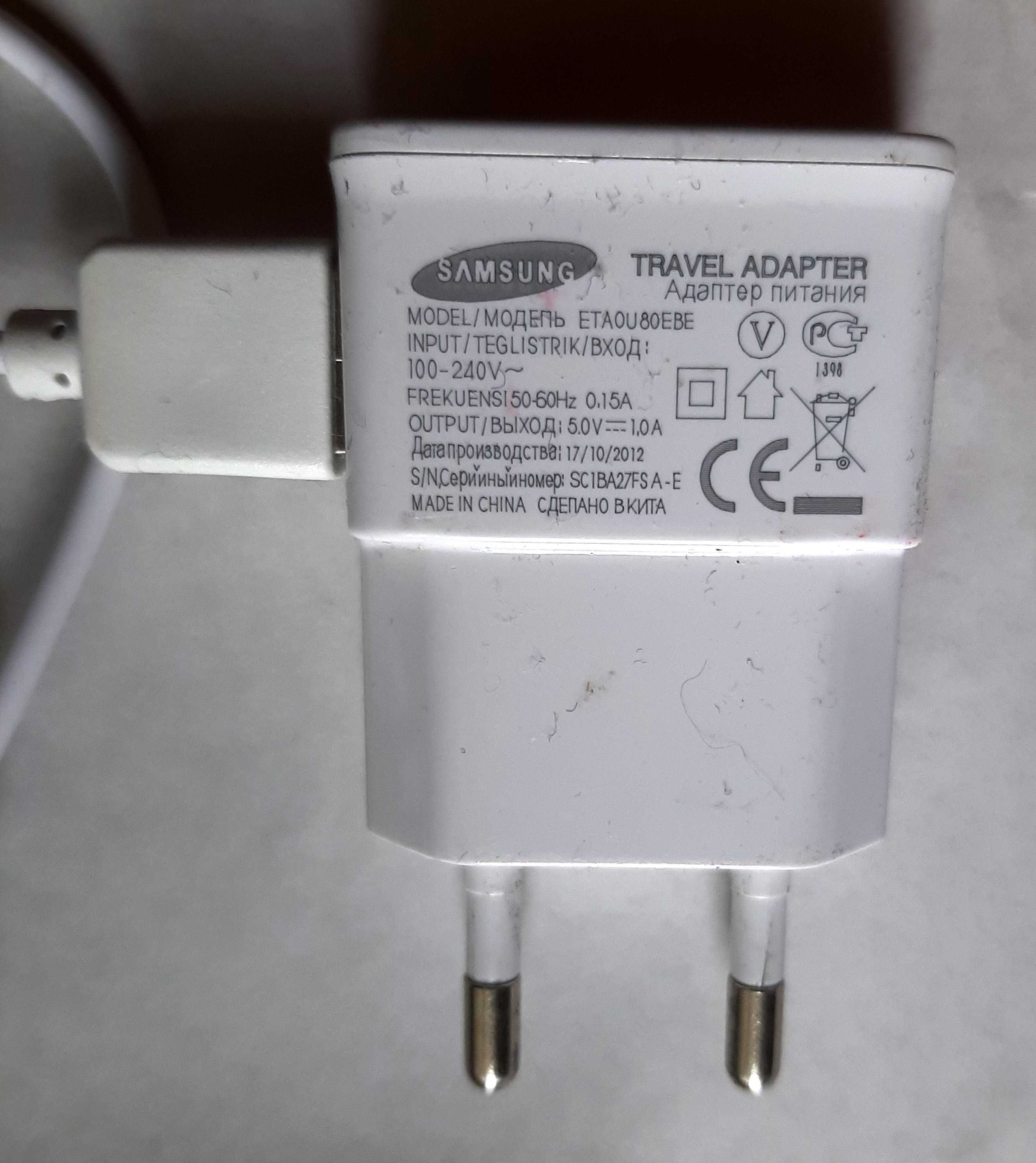 Часы  электронные с термометром, календарь, будильник,ночьничок, 4USB