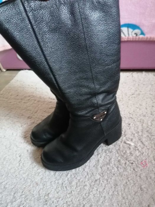 Жіночі шкіряні сапожки